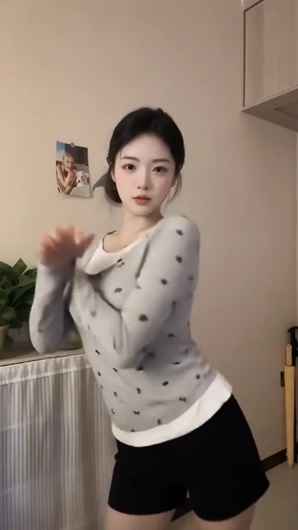 醋意摇卡点舞💃一键跟跳 - 主图(AI艺术作品)