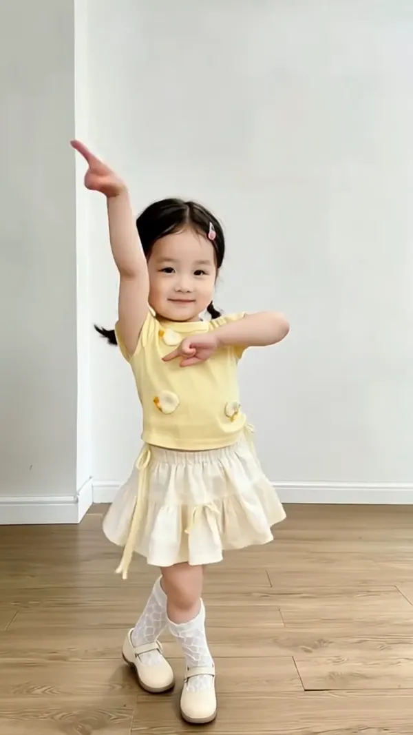热门广场舞|火火的姑娘 - C作品