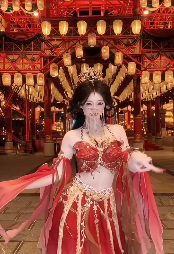 我在古城跳古风舞 - 主图(AI艺术作品)