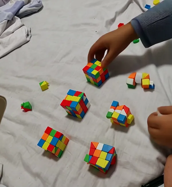 AI创作作品 - 主图(AI艺术作品)