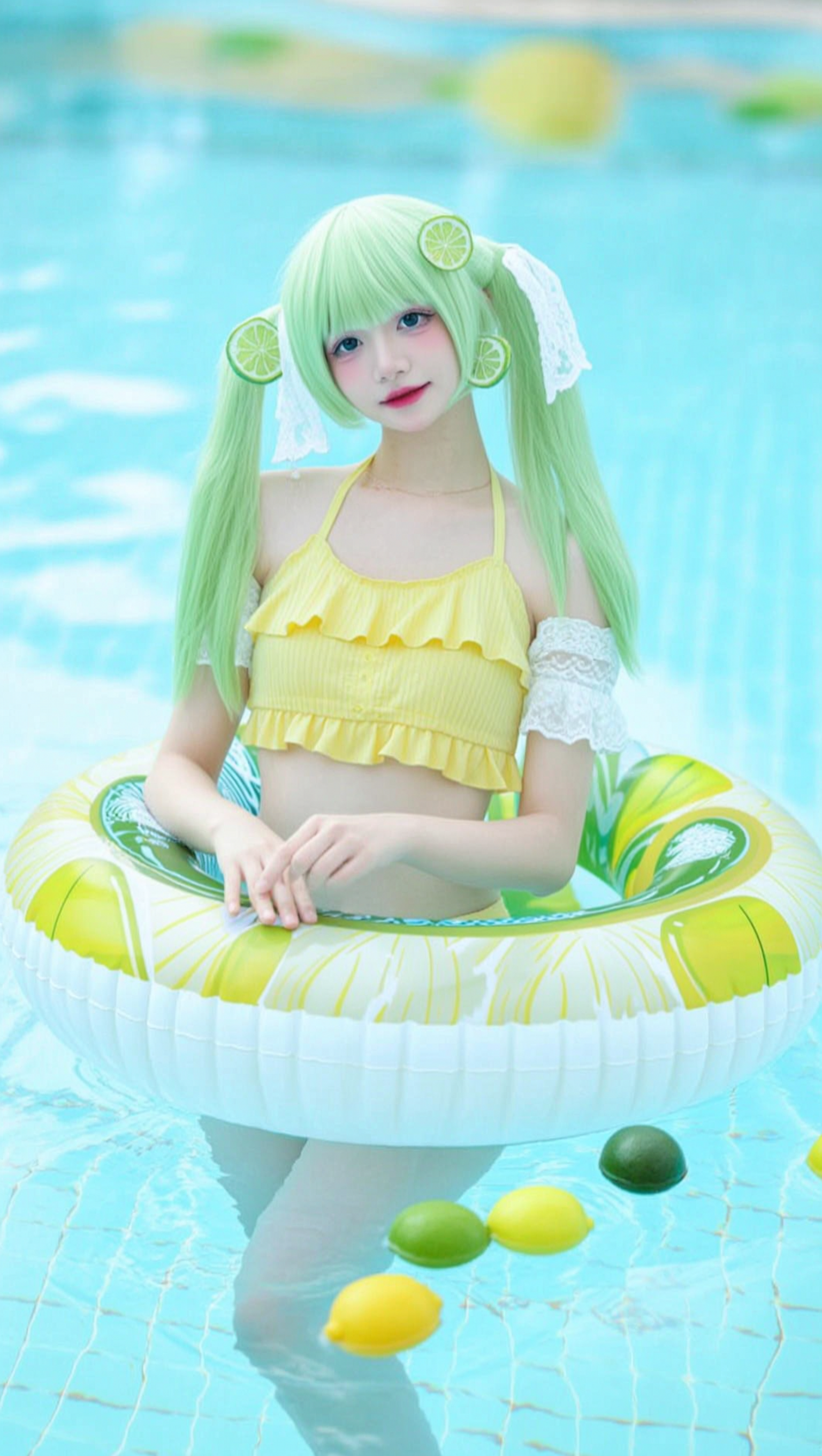 夏日泳池初音未来cos写真 - 作品图1
