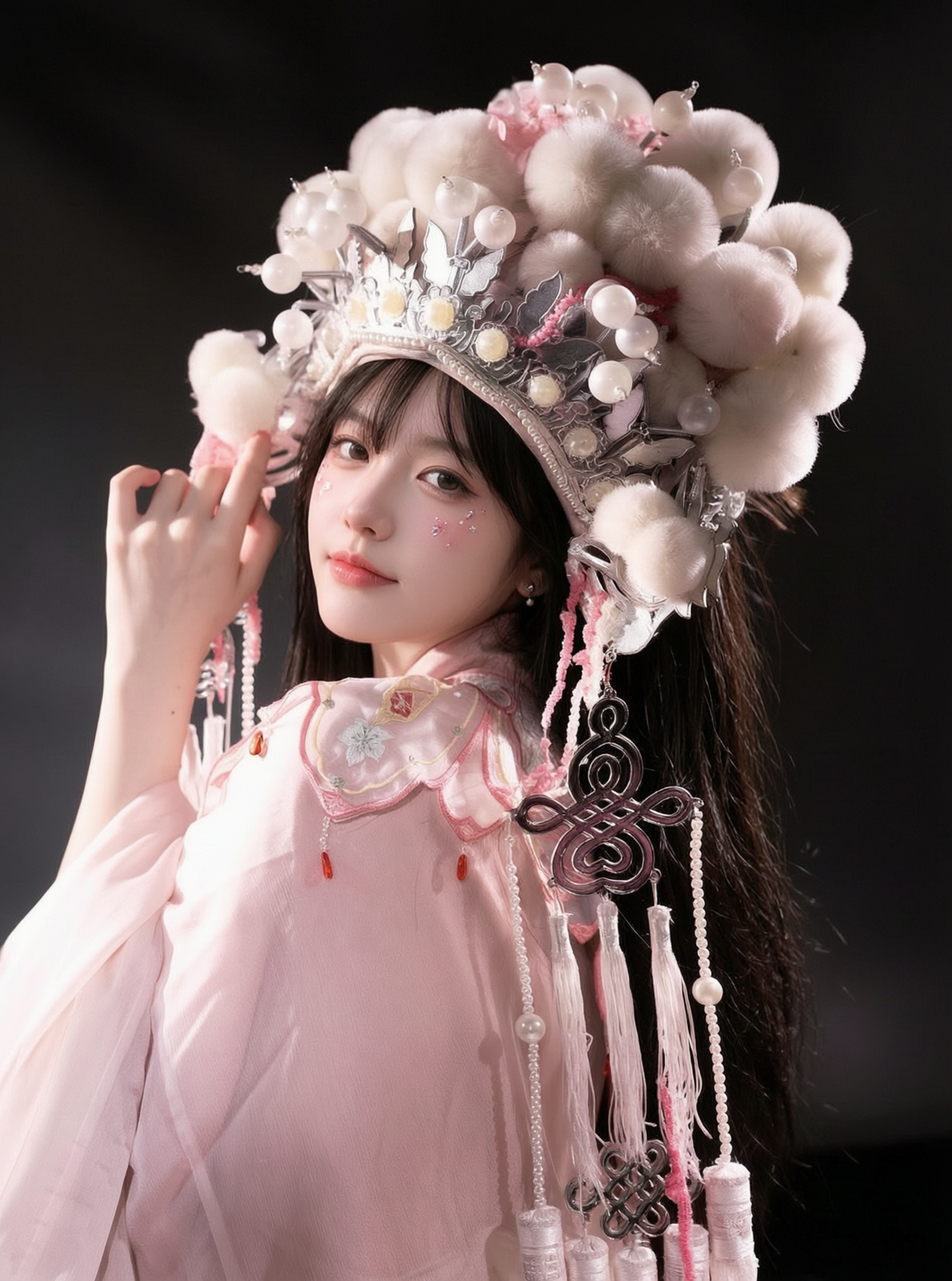 粉绒珠冠国风汉服清冷美少女写真 - 作品图1